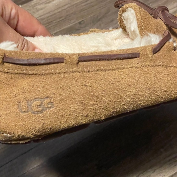 UGG Australia Dakota Womens Sz 7 Chestnut Suede Sheepskin Mocassin Slippers Cozy - Picture 7 of 15